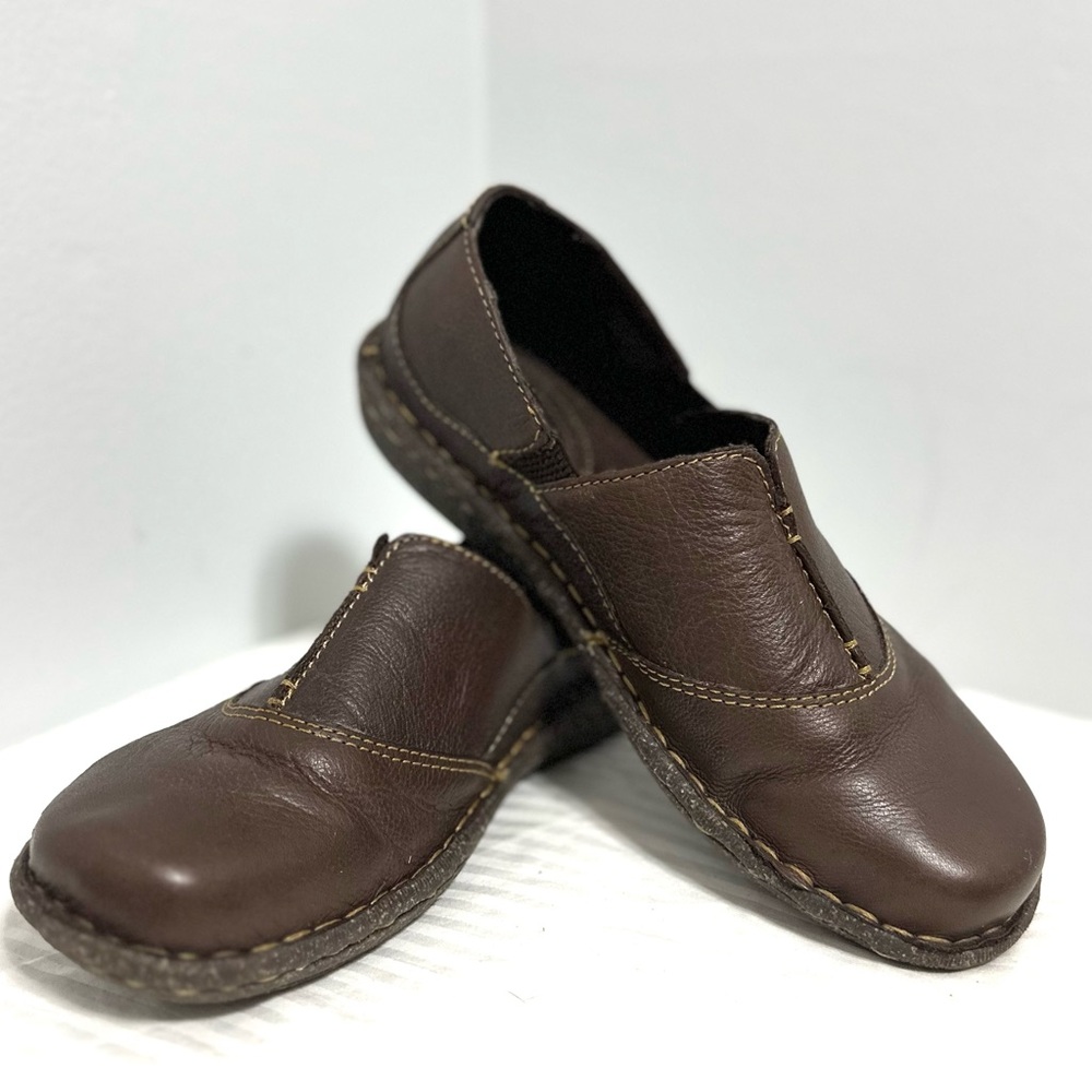 BORN Brown Leather Shoe.
